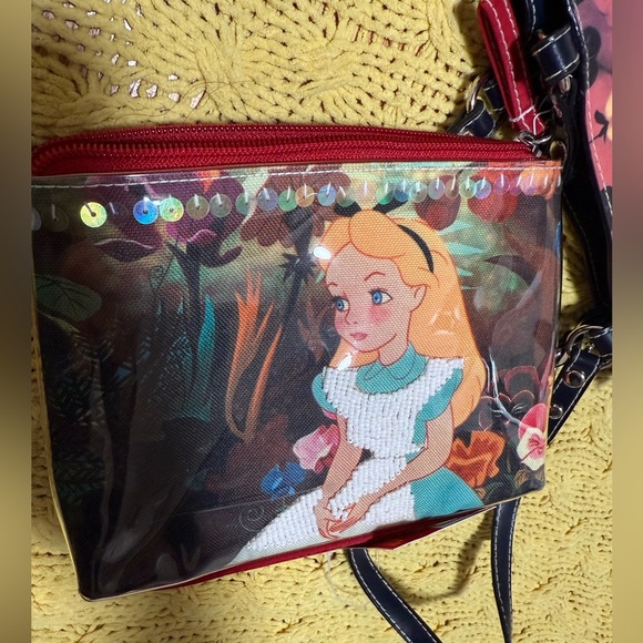 Walt Disney Alice in Wonderland Mad Hatter Tea Party 12"x9" Tote Bag and pouch - Picture 3 of 7